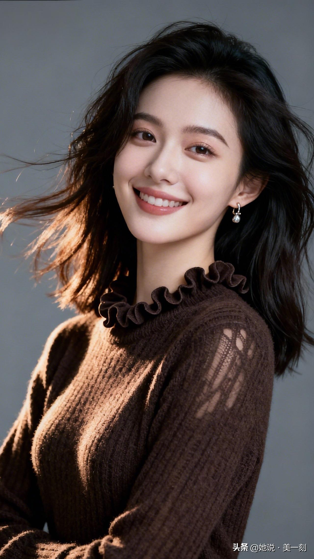 温柔微笑，暖心治愈，元气满满的一天🌞时尚穿搭饰品分享