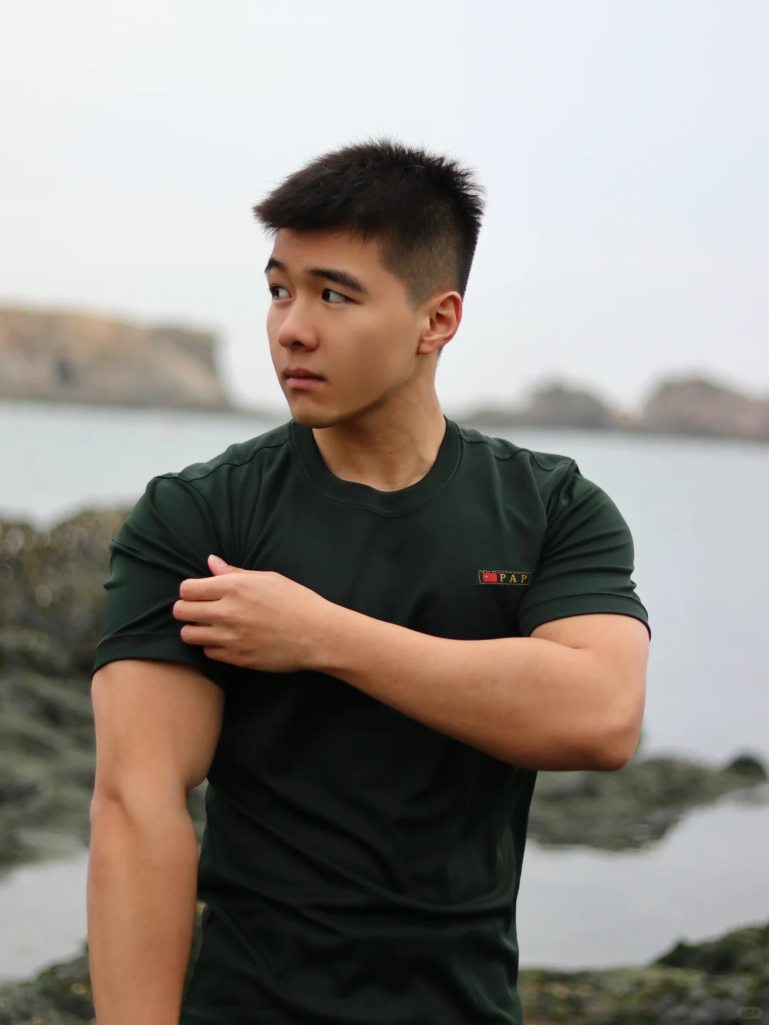 体能服越看越好看