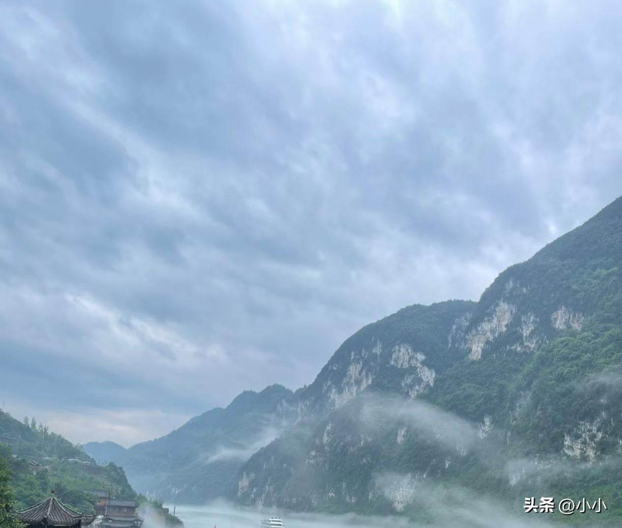 今天是三八妇女节，朋友圈幸福的人开始晒朋友圈了。

这些年来，我也没机会晒，好像