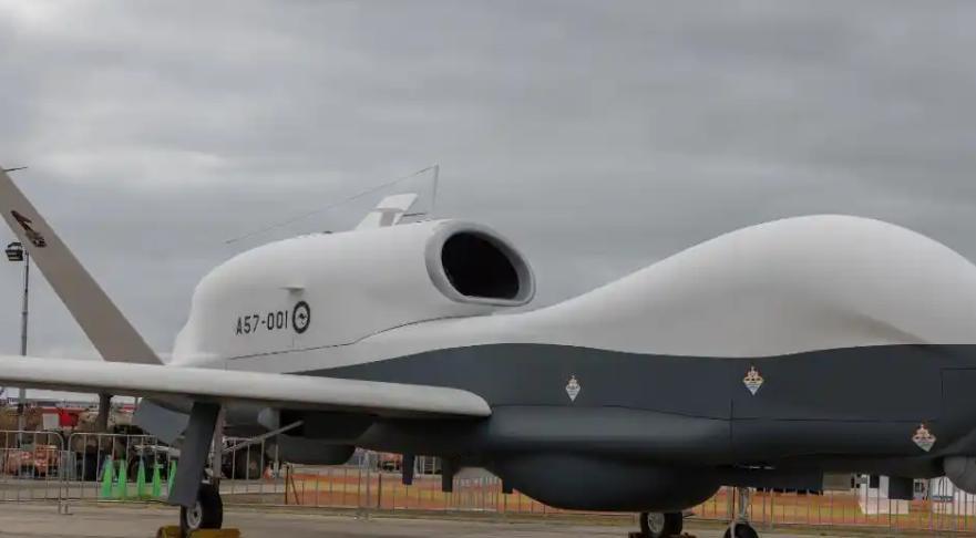 美军丢脸了，一架花了16亿人民币的天价无人机，在波斯湾上空好好飞着，突然就没了踪