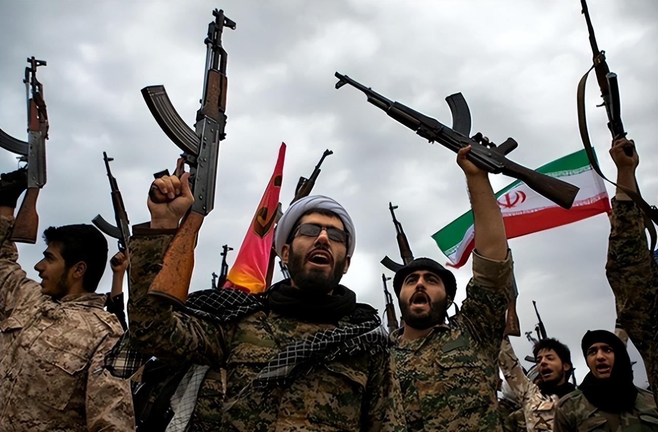 川普想靠霸权手段施压伊朗，结果反而成全了伊朗新领袖，让对方用精准的反击，打在了美