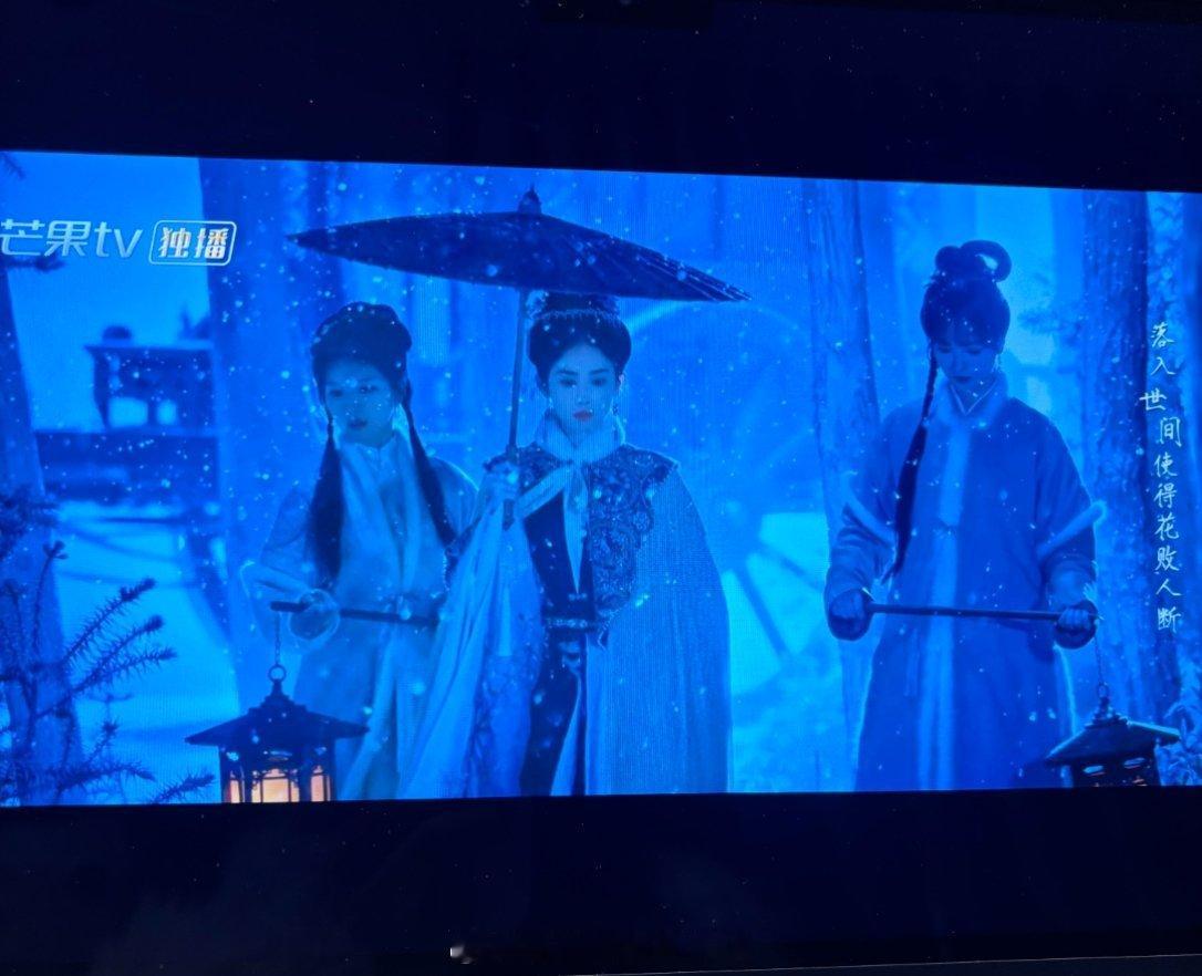 娜扎在《玉茗茶骨》里的表现好让人惊艳啊，除了美貌之外，表演很有层次感，把容善宝的