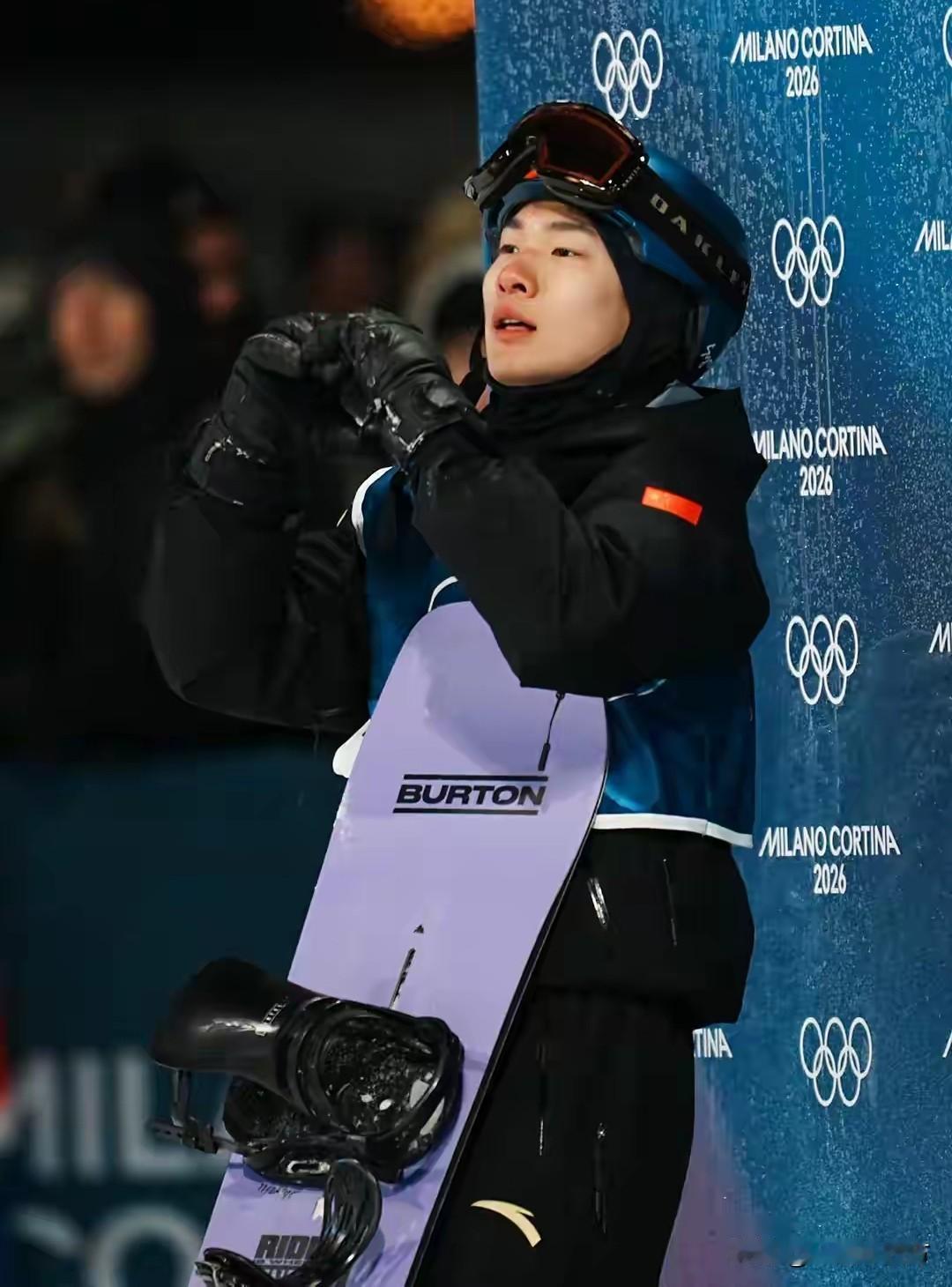 米兰—科尔蒂纳冬奥会今天将进行正式开幕后的首日比赛，并产生首金，很可能来自高山滑