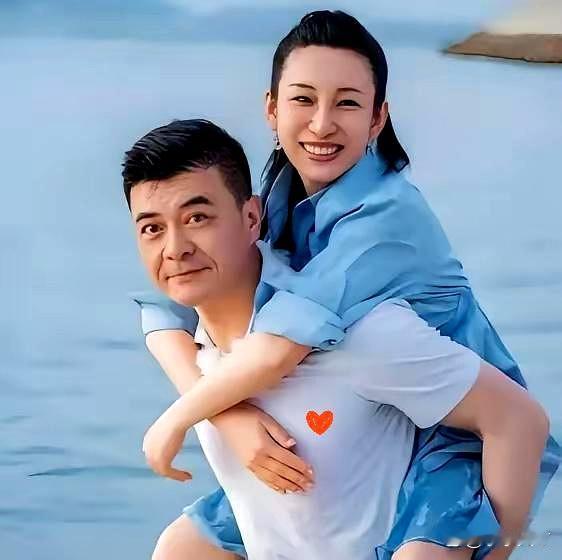 现在最懵的估计就是秦海璐了。
8月31日，甘肃作家王新军因病离世，年仅57岁。