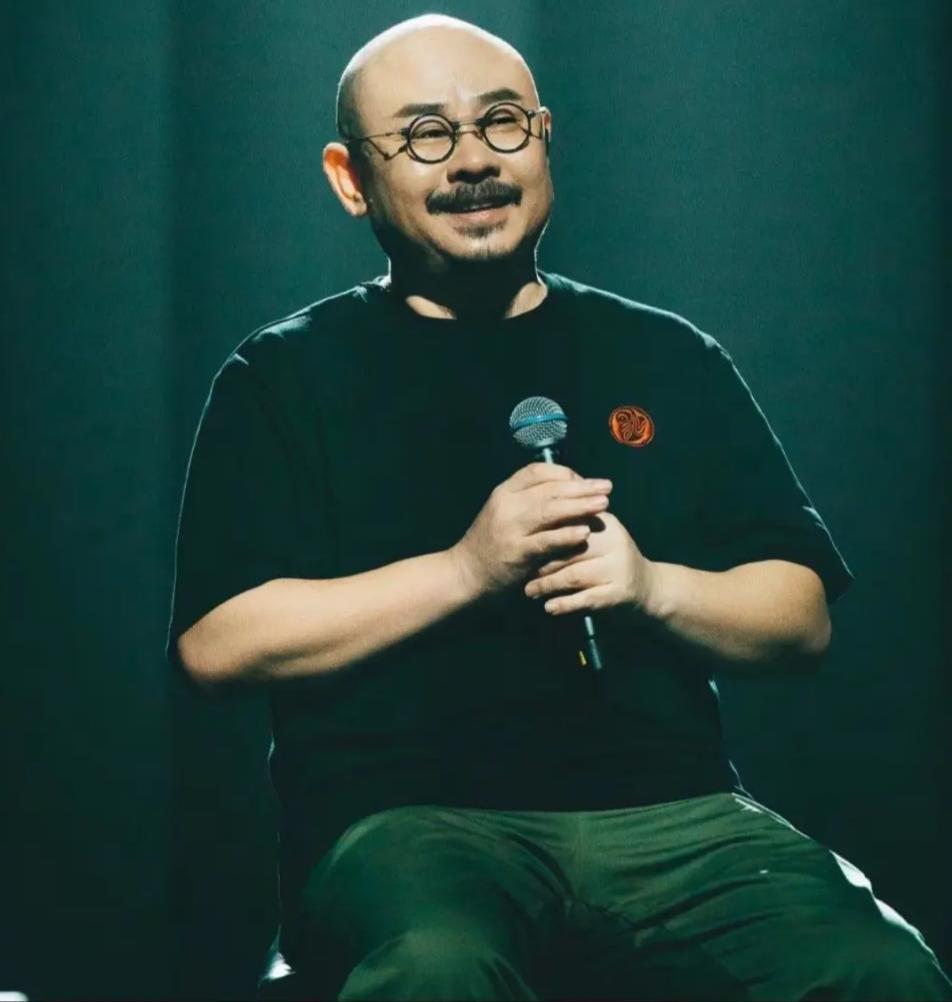 大家最喜欢刀郎哪首歌? 刀郎的歌里，《2002年的第一场雪》和《冲动的惩罚》传唱