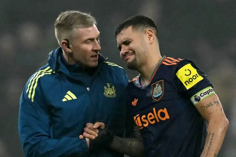 多家媒体：纽卡队长吉马良斯预计缺席6-10周，中场重大打击