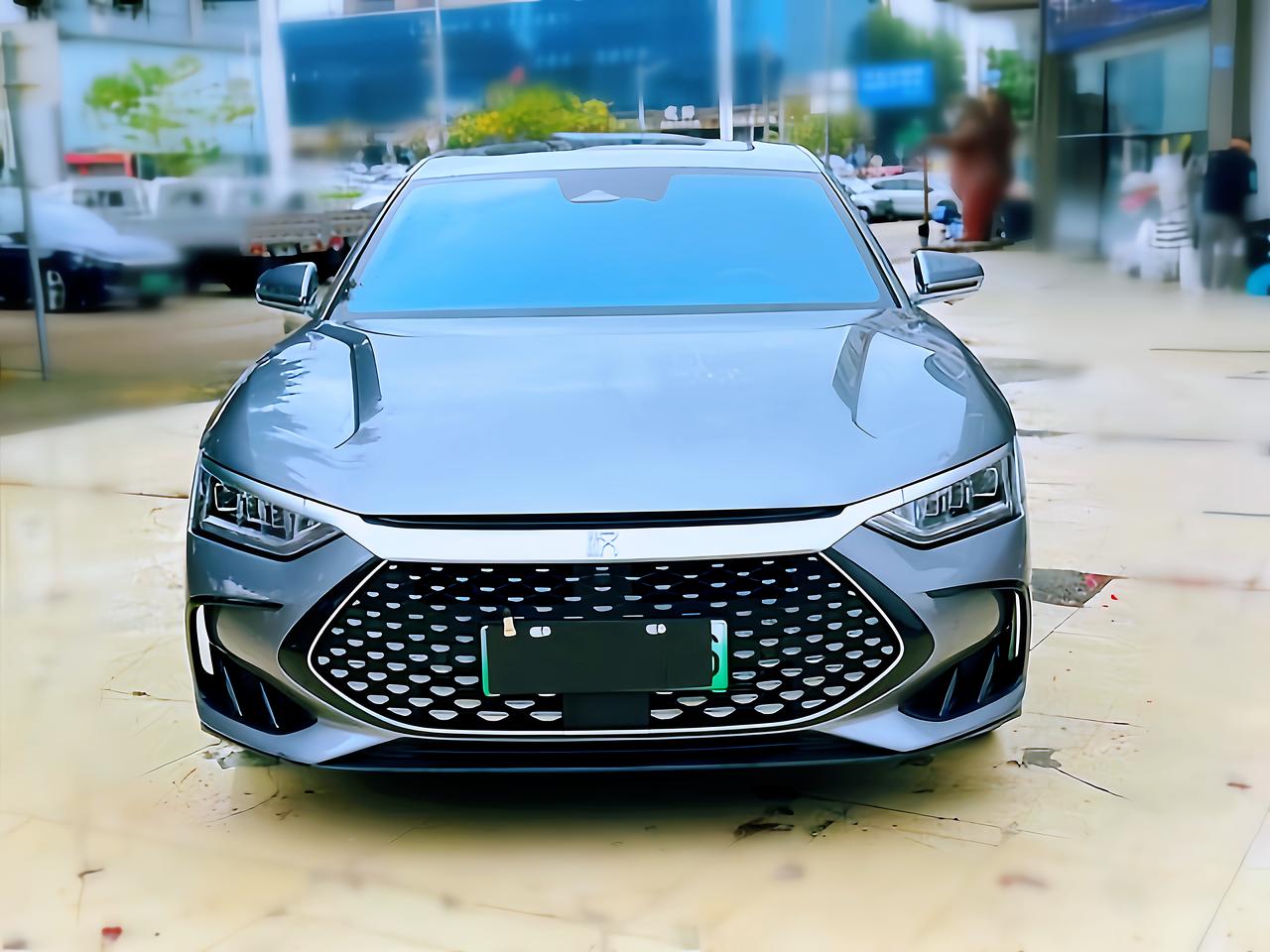 汉DM-i 2022款 121KM尊享型，5.52万公里现在还能卖多少？我的建议