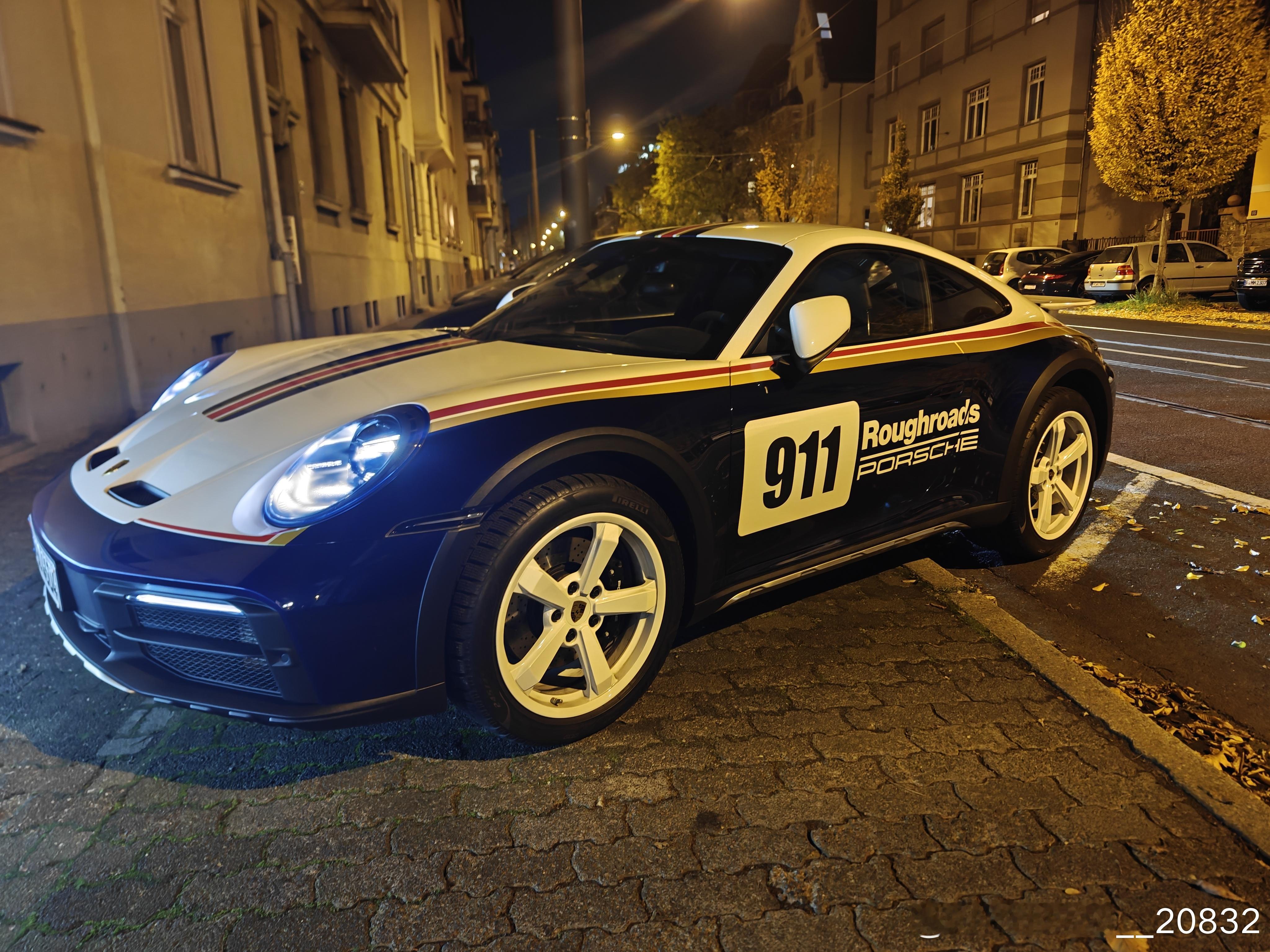 这车帅炸了，停好车不是回不回头的事，是停好车不想走。其实保时捷在2012 年就做