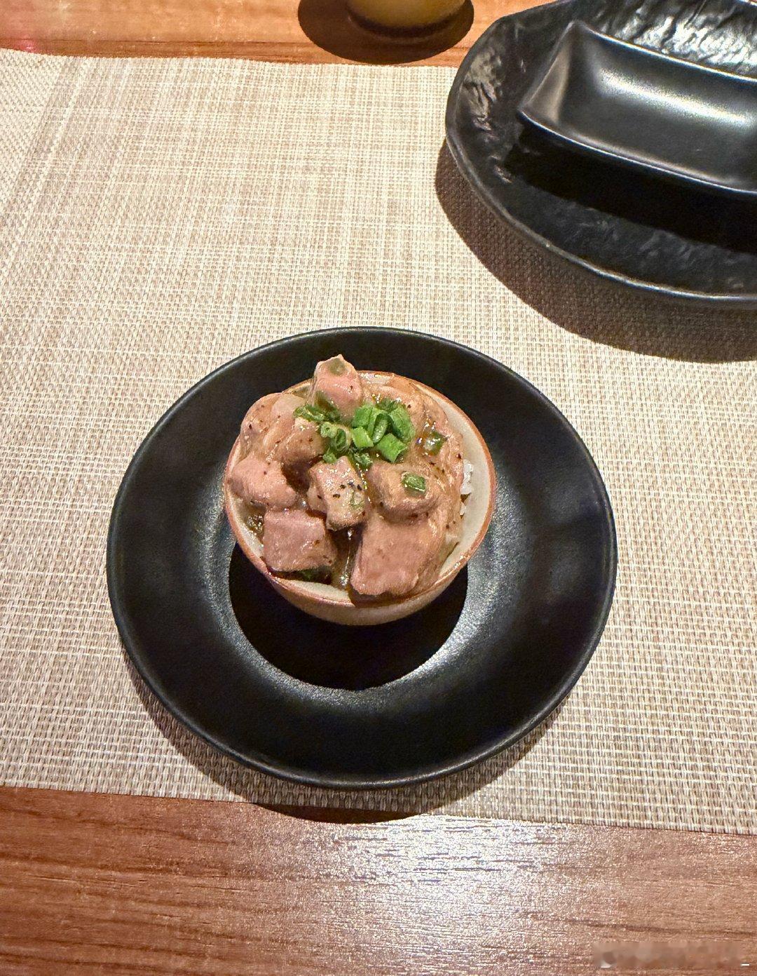 我咋这么喜欢吃川味寿司….连续吃了三天… 