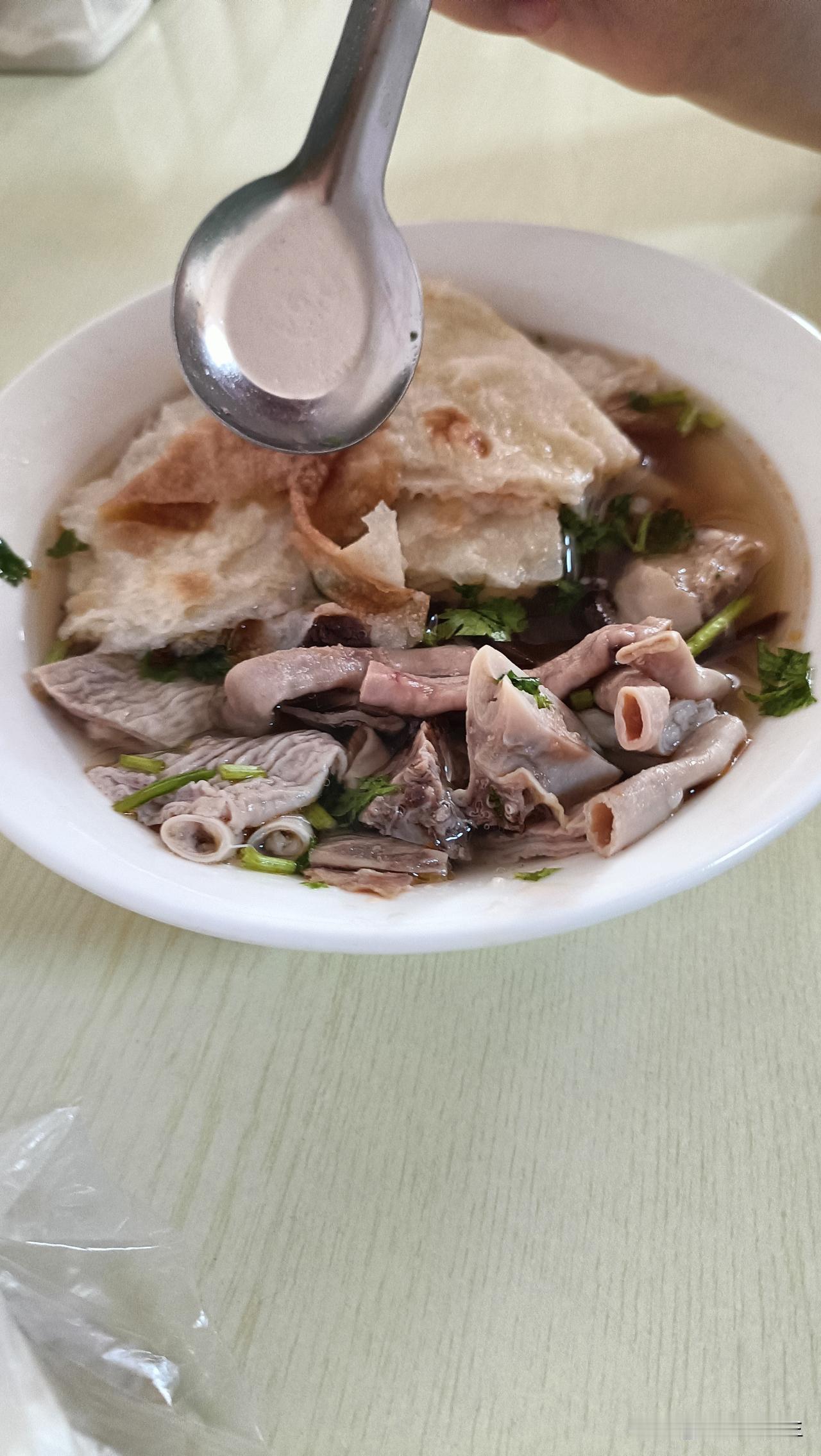 推荐沧州硬核早餐——羊肠子！！

作为沧州人，从小就知道羊肠子这玩意，小时候我们