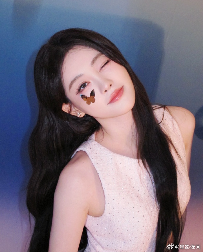 祝绪丹蝴蝶贴纸祝绪丹公主白裙 蝴蝶贴纸好仙，公主白裙太美了 ​​​