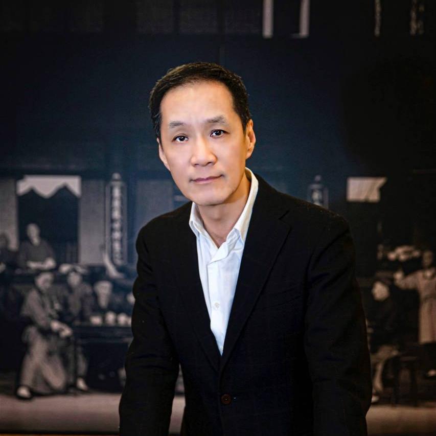 演员冯远征说：“当年，我接到《老农民》剧组的邀约时，导演对我提出了一个要求，他说