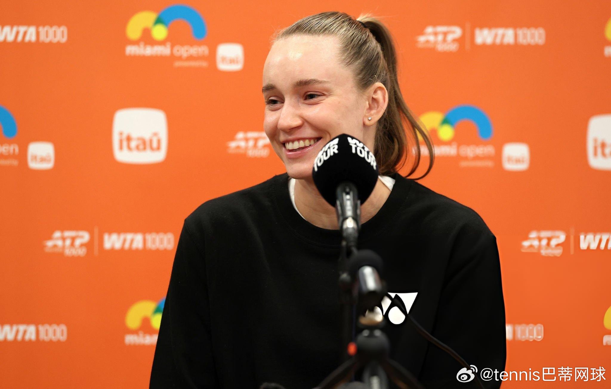 迈阿密目前为止唯一有趣的地方…就是看看球星们的靓照，比赛没打几场，老旧的球场，没