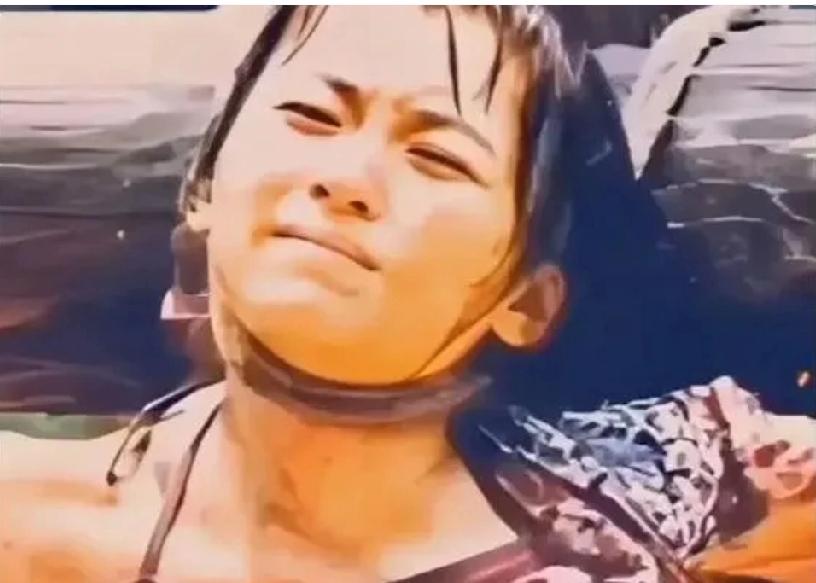 1928年秋日，
湖南桑植的刑场上，
一位名叫贺满姑的女英雄面对敌人的残酷折磨，