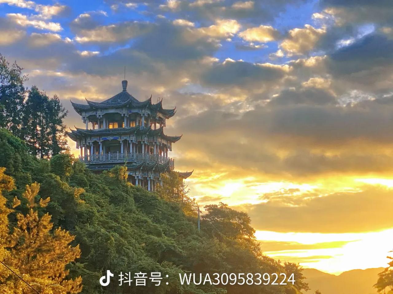 央视频这次竟然开历史先河，搞了一个大动作。
一夜之间，把设了多年的会员频道在一瞬