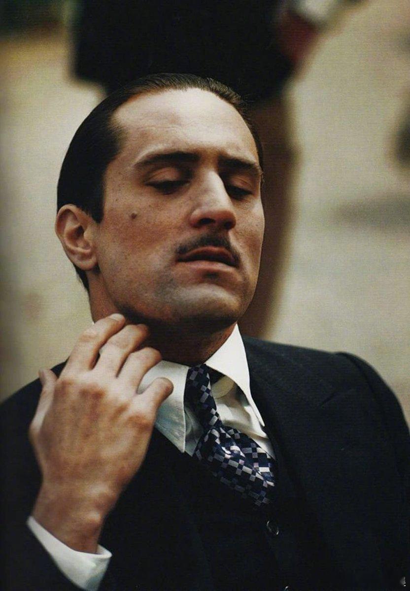 教父演员悼念罗伯特杜瓦尔 《教父》演员阿尔·帕西诺、罗伯特·德尼罗悼念罗伯特·杜