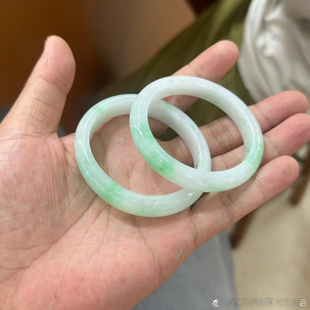 今晚华师上第一次课，今晚有时间的朋友，可以私我～[围观] ​​​