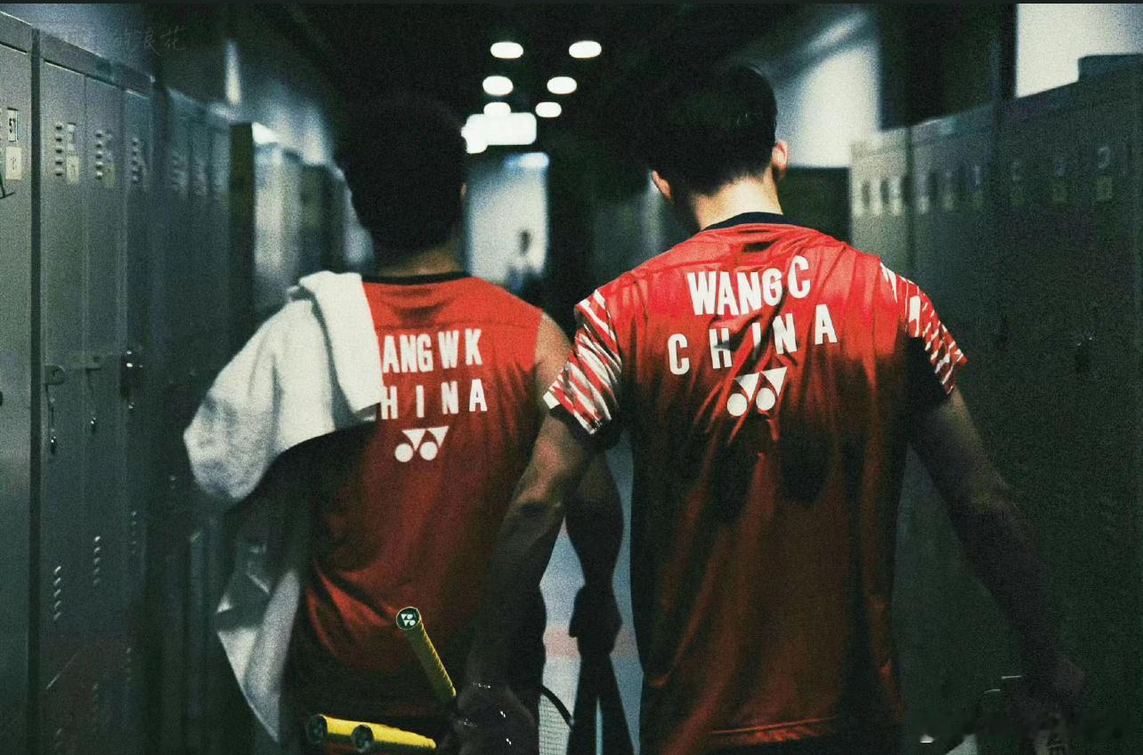 看梁王的比赛，速效救心丸是标配！😂恭喜两宝顺利晋级总决赛半决赛！虽然过程总是跌