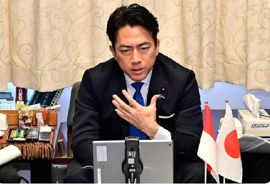 BBC日本频道2月25日报道：“日本防卫大臣小泉进次郎表示，日本计划在2030财