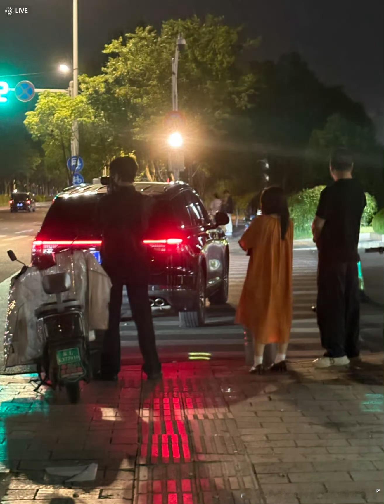 下辈子我也要当张凌赫的学妹张凌赫永远是南师大温柔学长张家玮张凌赫永远是南师大温柔