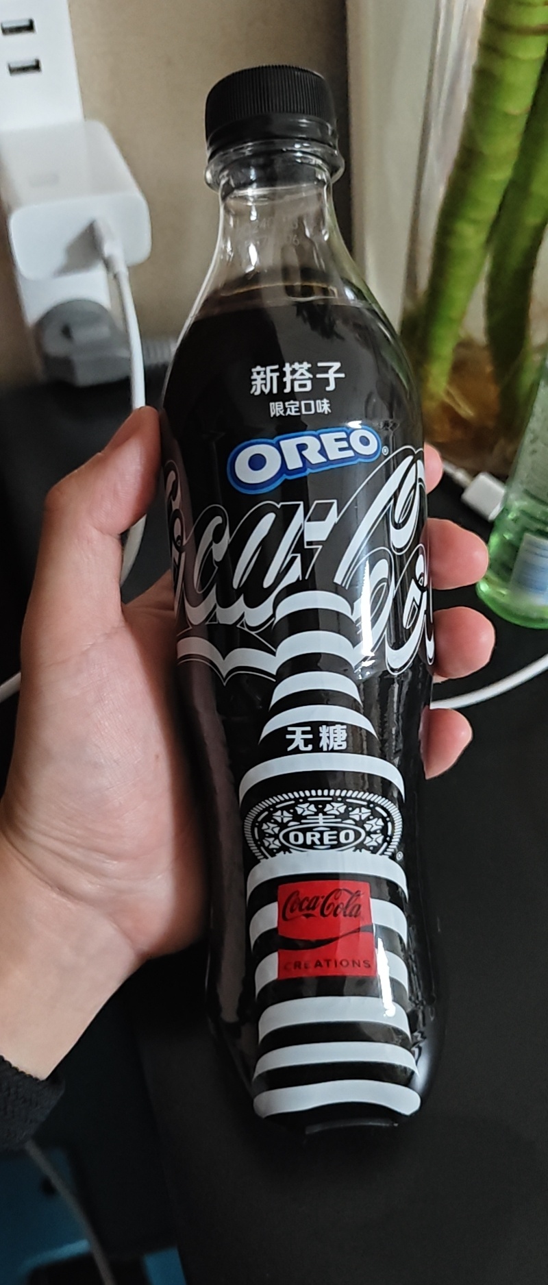 #奇葩饮料爱好者##奇葩饮料# 可乐和粤利粤搞一起了[微笑] ​​​