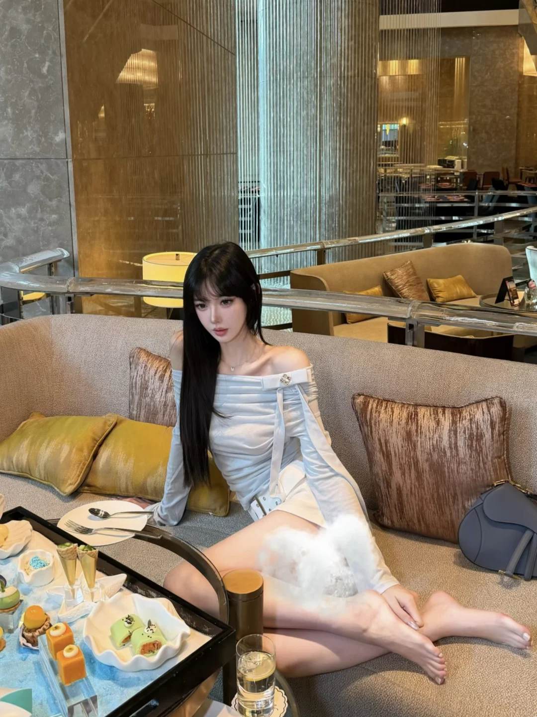 撞入夏季的海风🌊