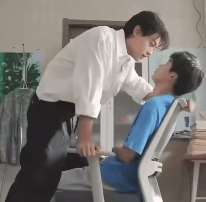 其实吧姐夫给你们试过了近距离看朋梓真的很好看看硬了 但是没关系你们一辈子不会有这