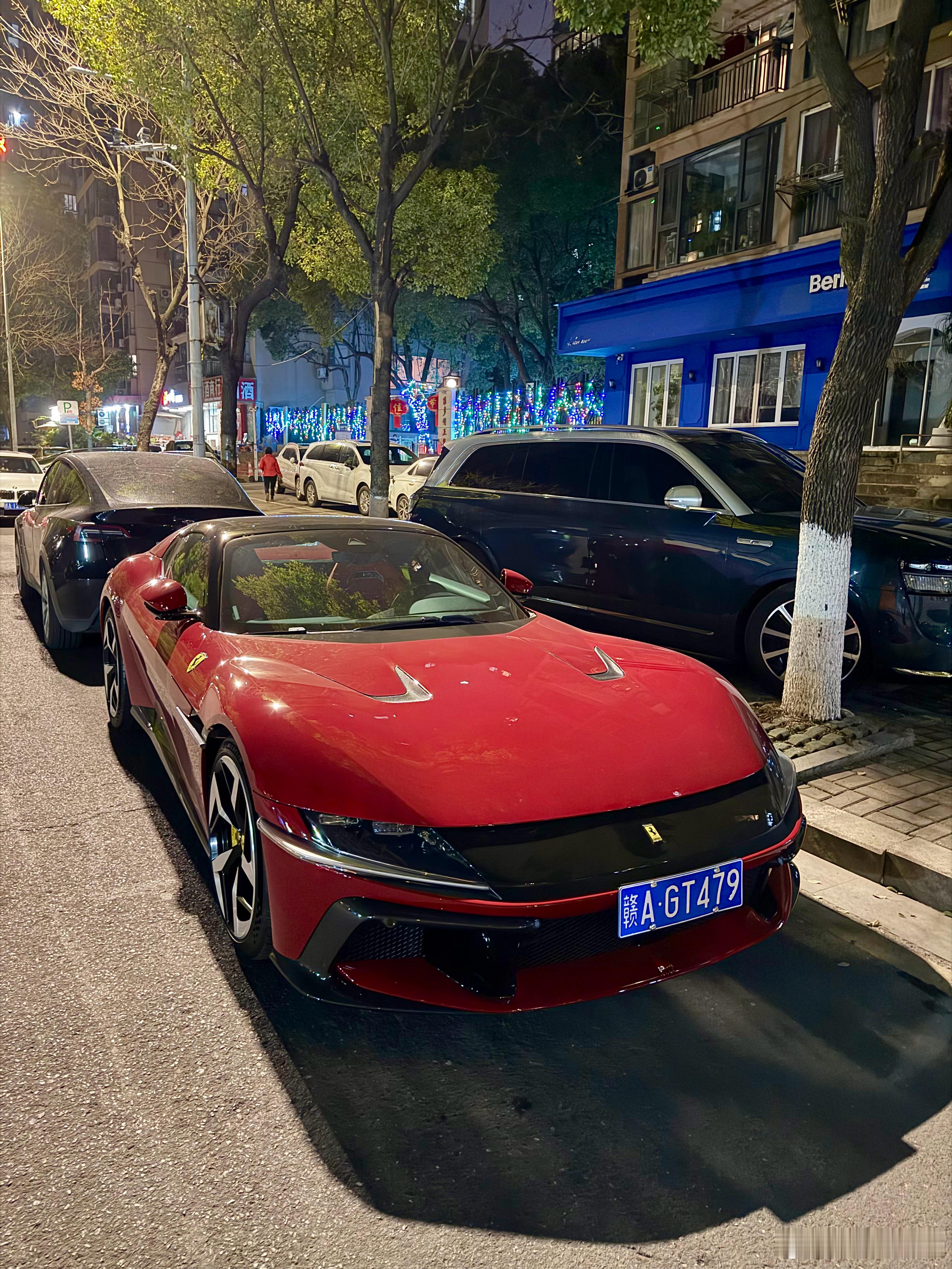 愿新岁如骏马驰聘🐴法拉利12cilindrispider 南昌·维多利亚华庭