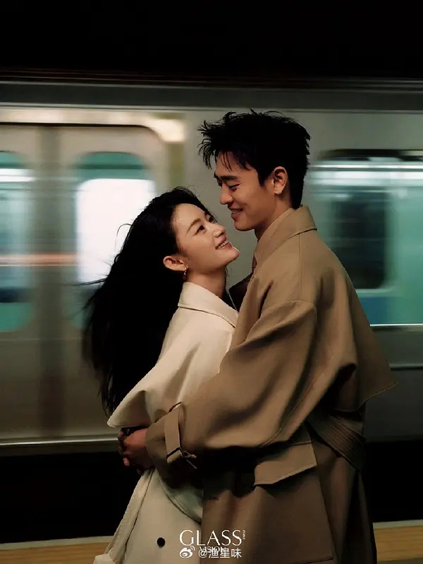 绝代方桦有点东西，登顶＋金超，杂志也卖不少 