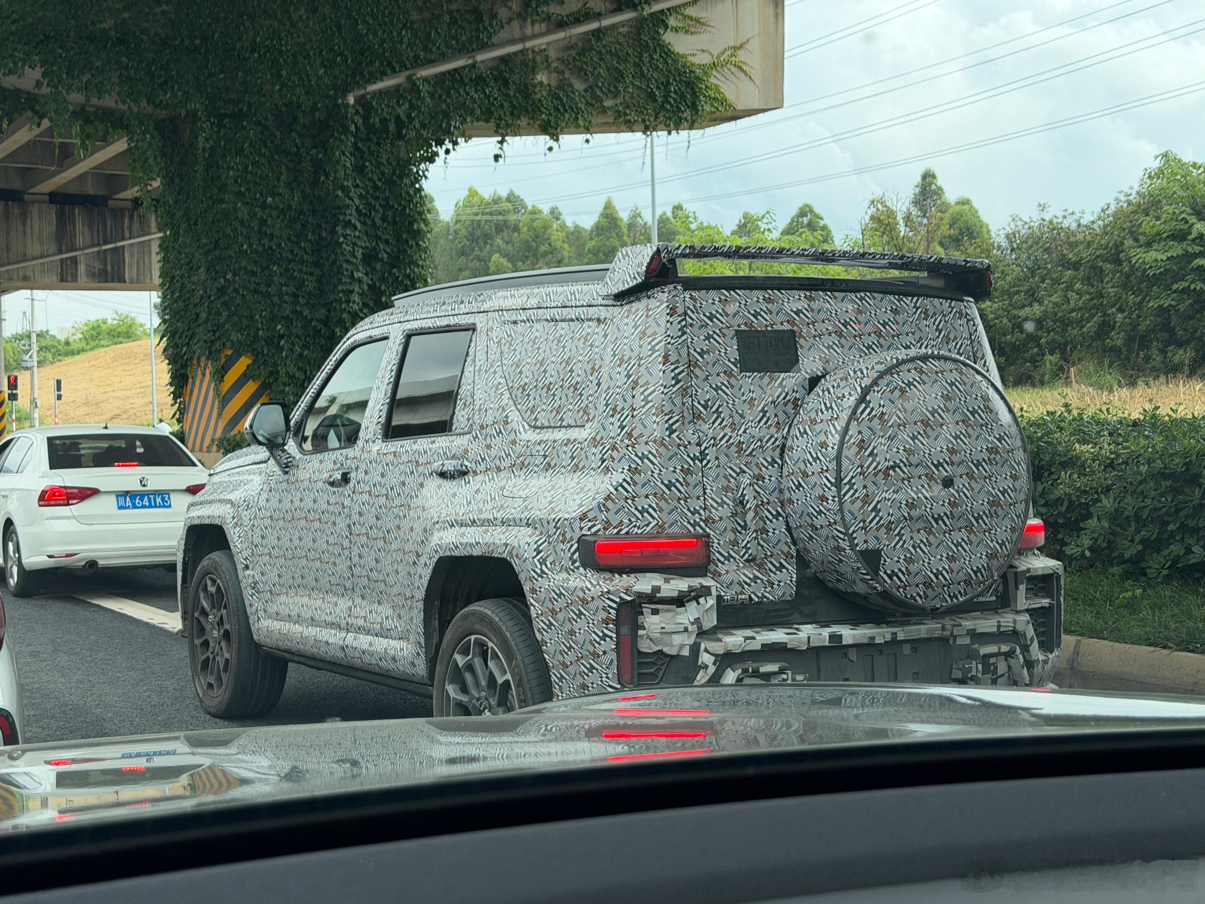 这是坦克什么测试车？我和汽车的日常全民拍车 成都
