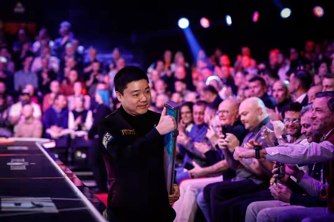 这次英锦赛再次证明了我的判断：如今的丁主任，无法和顶尖高手高强度对抗。

昨晚和