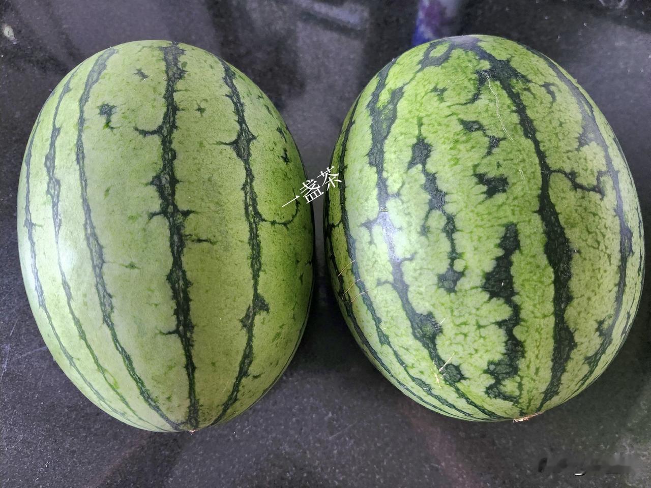 看着贴心懂事的女儿又买来几种我爱吃的东西，心底满是暖意，不由得感慨知我冷暖，懂我