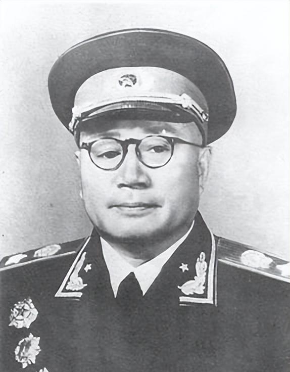 1972年1月6日，陈毅因病去世，享年71岁。

这个在梅岭三章里写过此去泉台招