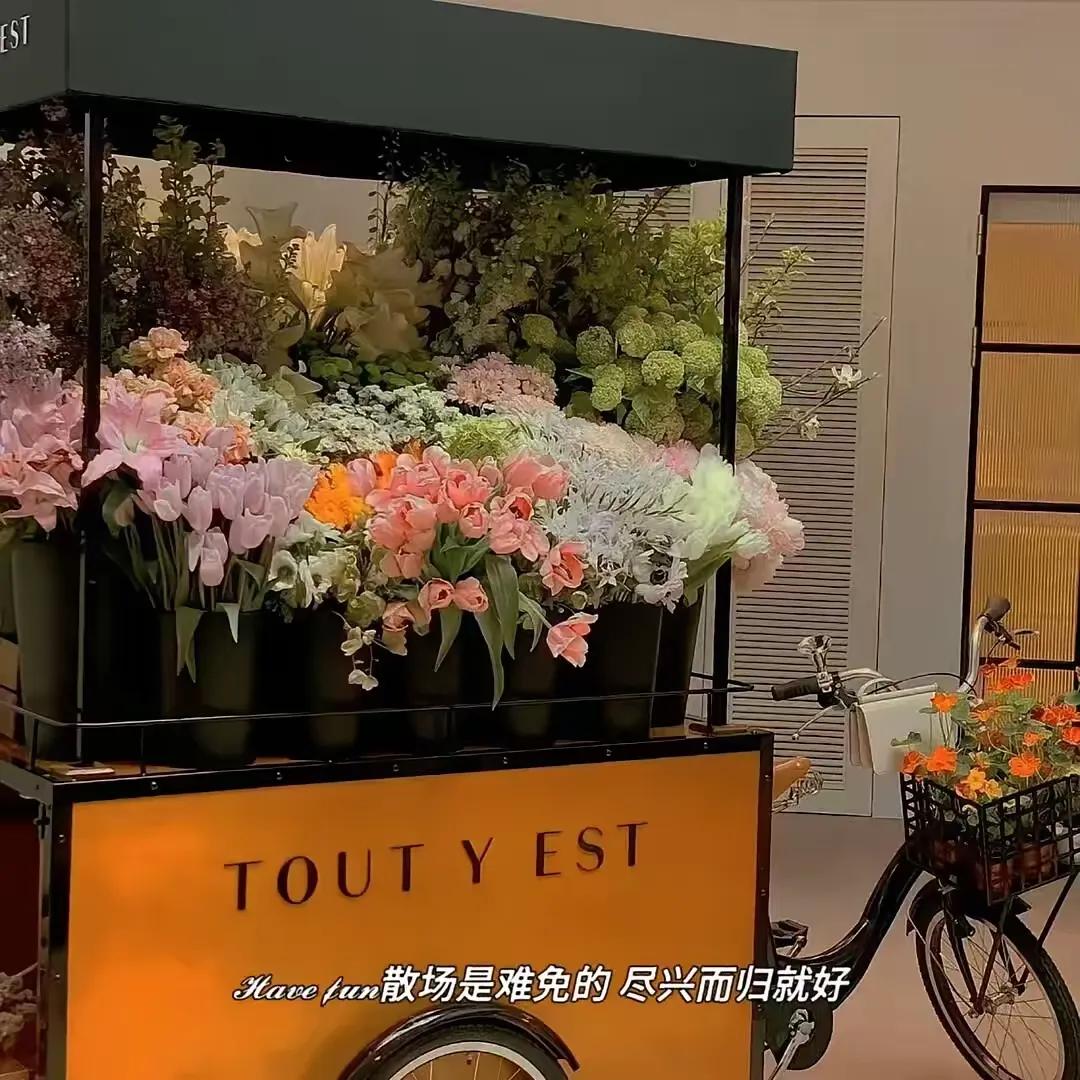 偶尔发疯，也没啥不好。至少发疯比内耗要强。一切情绪的压力，用最直接的爆发来解决，
