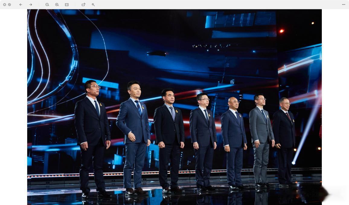 央视认证 岚图岚海智能超混荣膺2025汽车风云创新案例