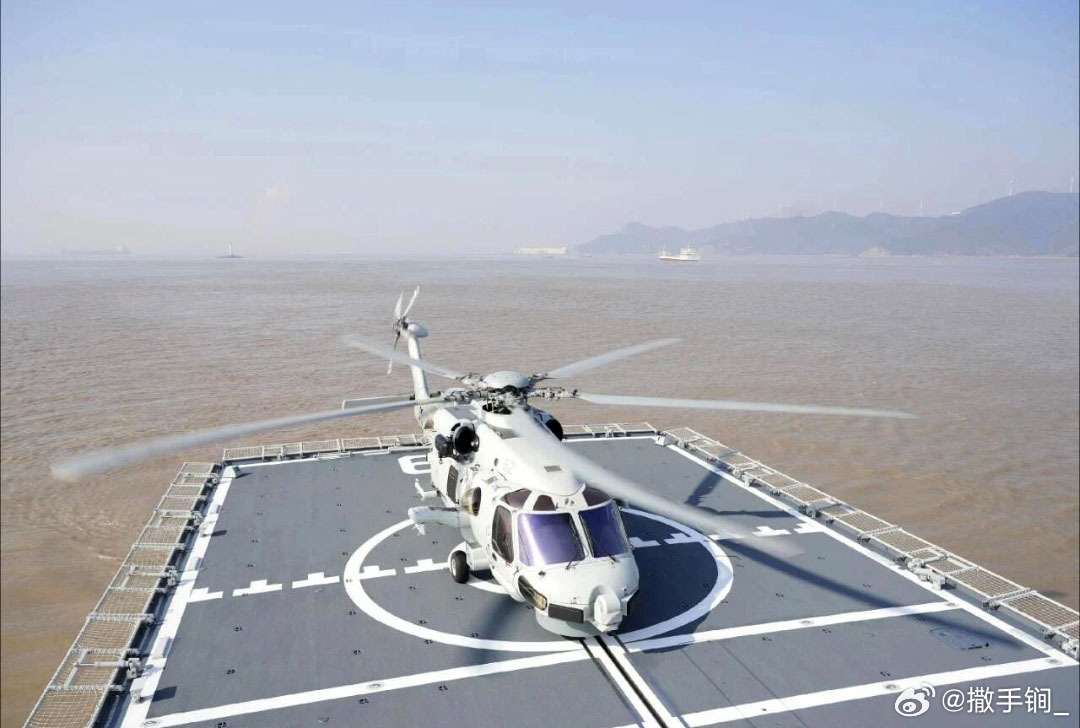 519阜阳舰搭载Z-20F反潜直升机出海：Z-20F此前一直在南海试验及入列，这