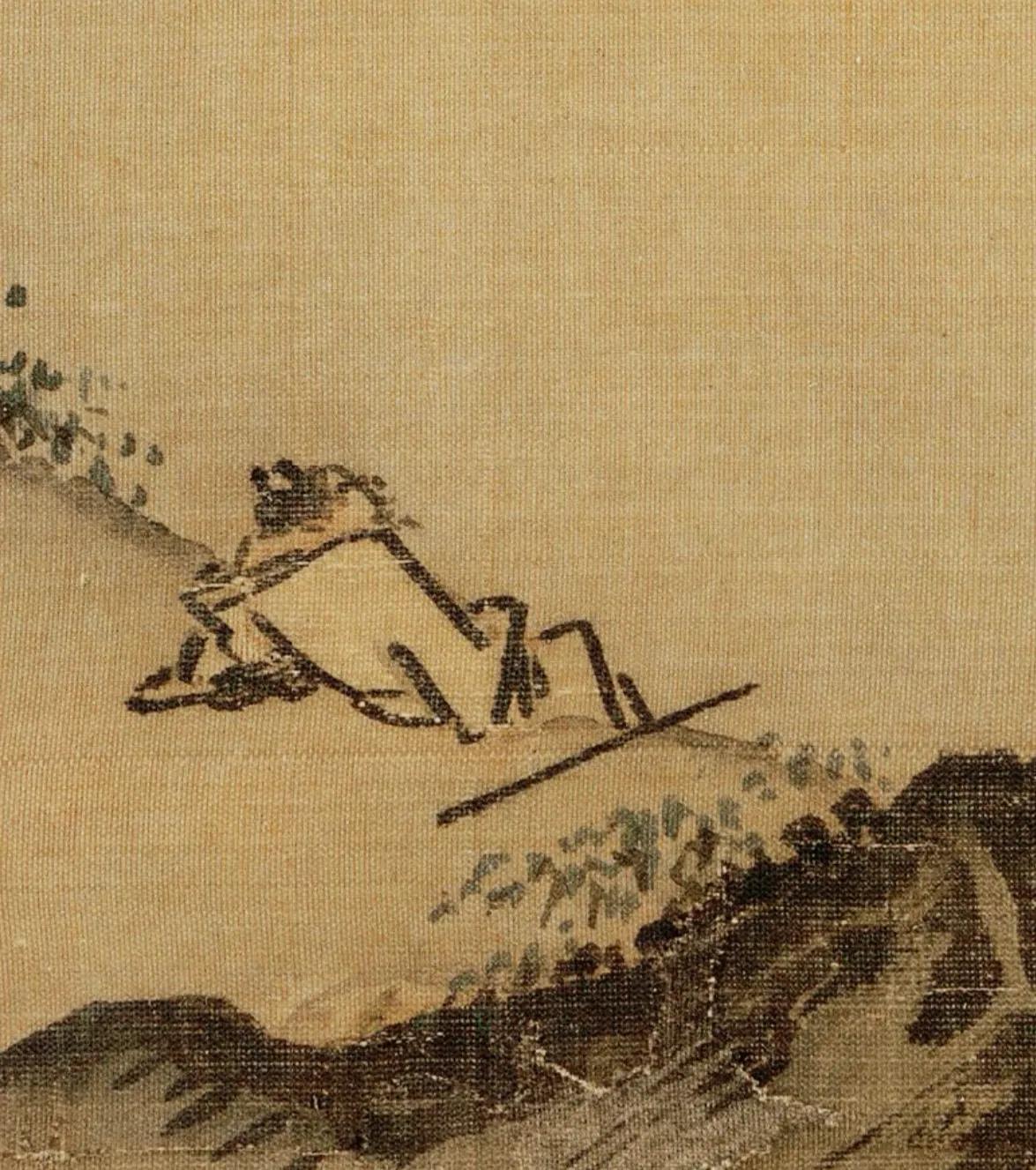马麟非常完整地继承了父亲马远化繁为简的画法。大家看这一幅团扇小品《坐看云起图》，