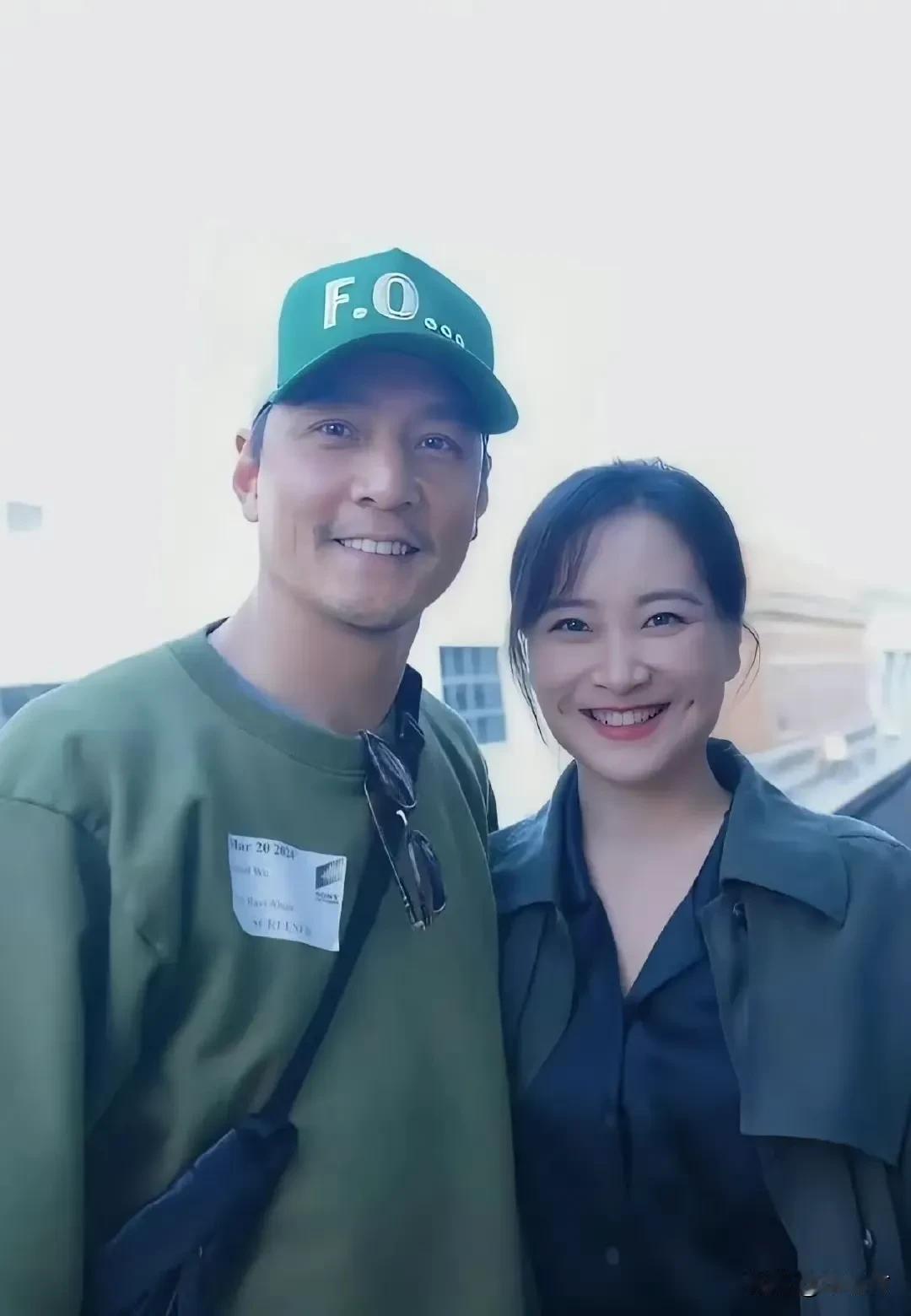 一张吴彦祖发的，一张贾玲助理发的，这差距……