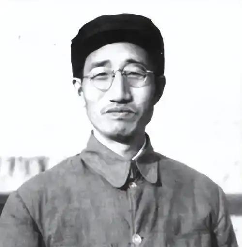 广州起义失利后，徐向前带出的指挥部经费，帮队伍撑过了绝境突围
 
广州起义失败后