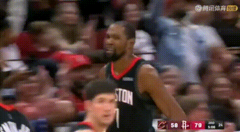 翻碗、2+1被吹？杜兰特单打回应后，现神之蔑视。
裁判：听说你单打无解？我来给你