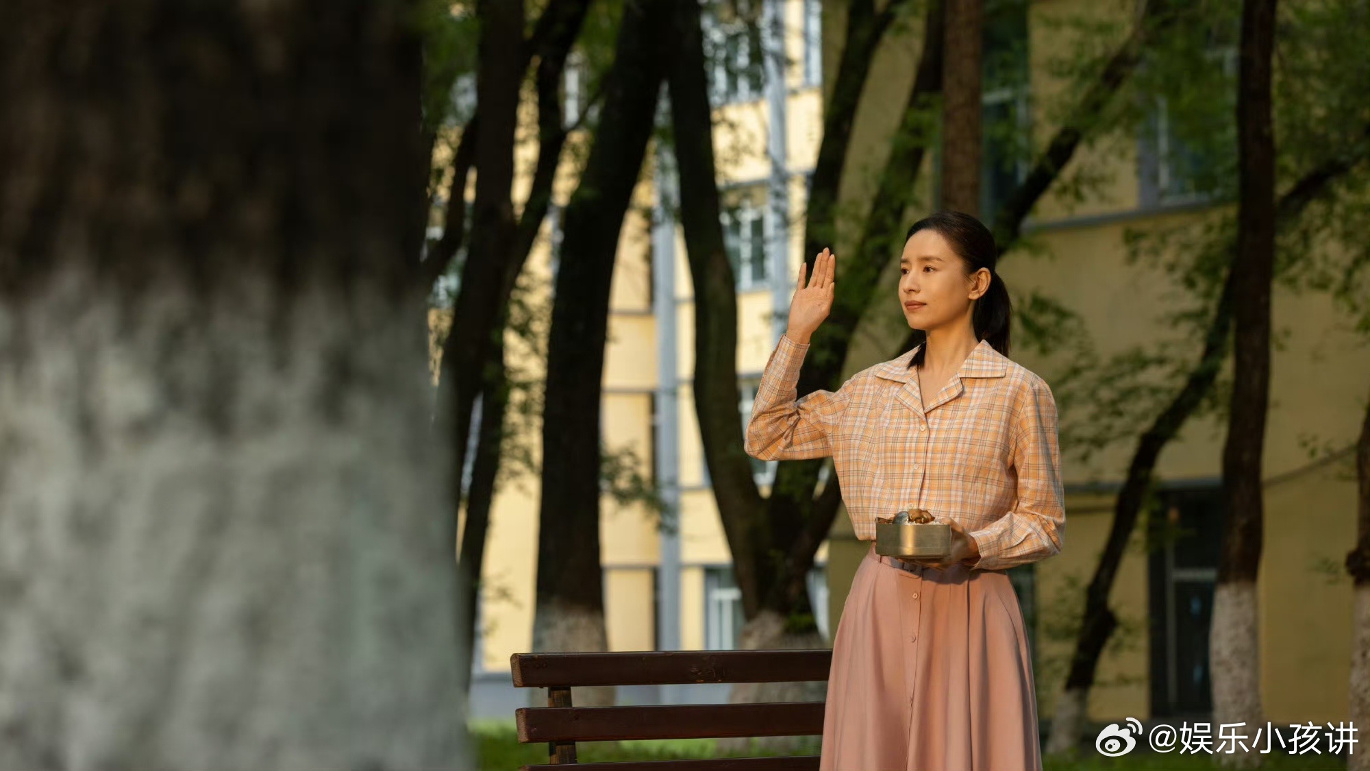 董洁好会演女性的复杂纵深感仅凭神态就能撑起完整人物弧光，董洁读懂女性藏在平静下的