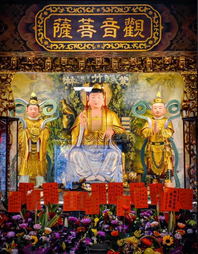 礼赞观世音菩萨，你拼尽全力做的事，都会有加倍的收获！你心心念念的事会朝着你期望的