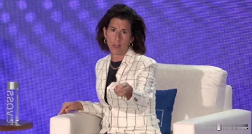 29国混战AI赛道，美国封杀中国芯片反被坑？

这事儿说起来有点讽刺。美国那边从