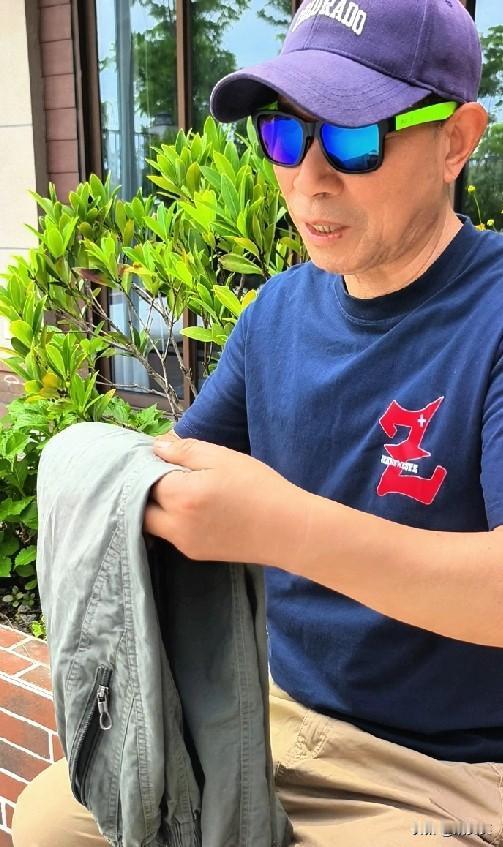 才60不到，今天在浴室摔一跤。记录我的2026 
今早在家洗澡
差点出大事

只