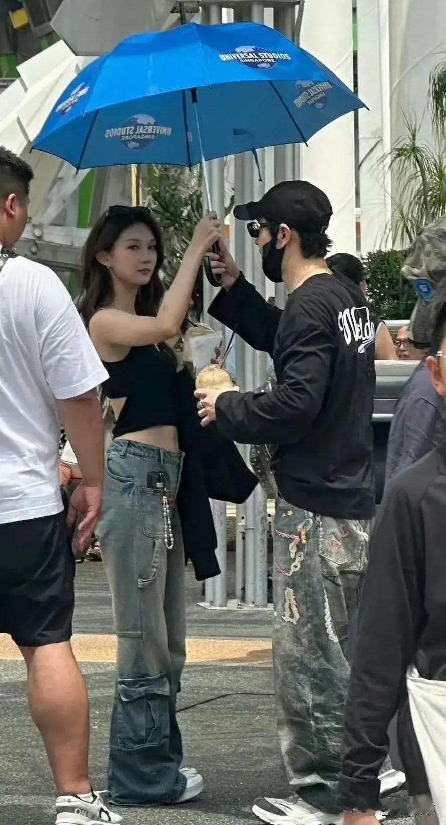 48岁黄晓明和26岁胡冉儿被拍，这回我真觉得不是“老牛吃嫩草”

刷到晓明哥又上