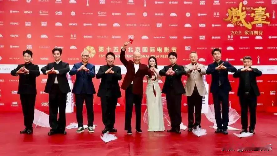 🎬7月25日，陈佩斯的电影《戏台》上映啦！从春晚舞台到话剧舞台，再到如今的电影