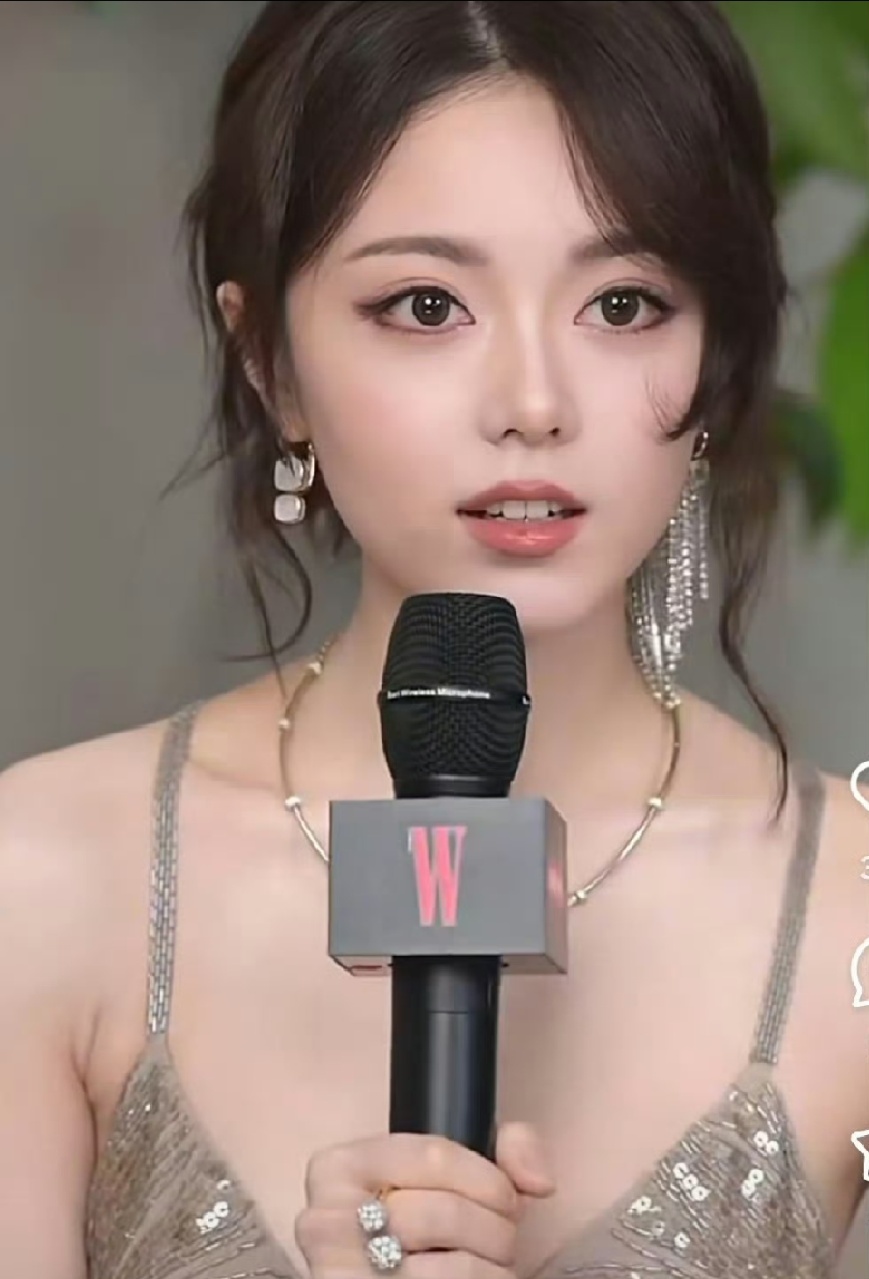 娱乐[超话]赵今麦熟女感赵今麦小猫眼线赵今麦美成啥了！眼妆好评！ ​​​