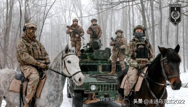 俄宣传部门编造乌军组建“骑兵部队”一事


俄宣传人员将一段乌克兰某旅的视频作为