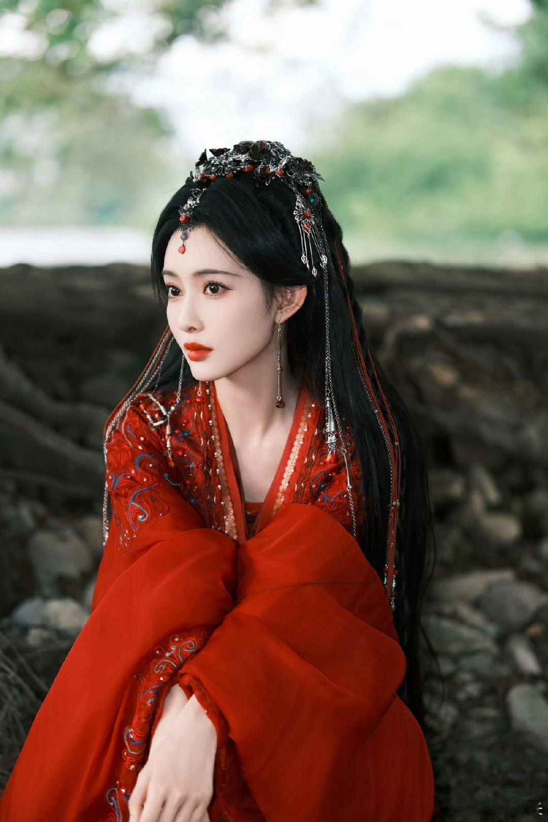 孟子义百花杀眼技 百花杀 孟子义的眼神戏太有看点，不同情绪切换自如，娇憨与锐利随