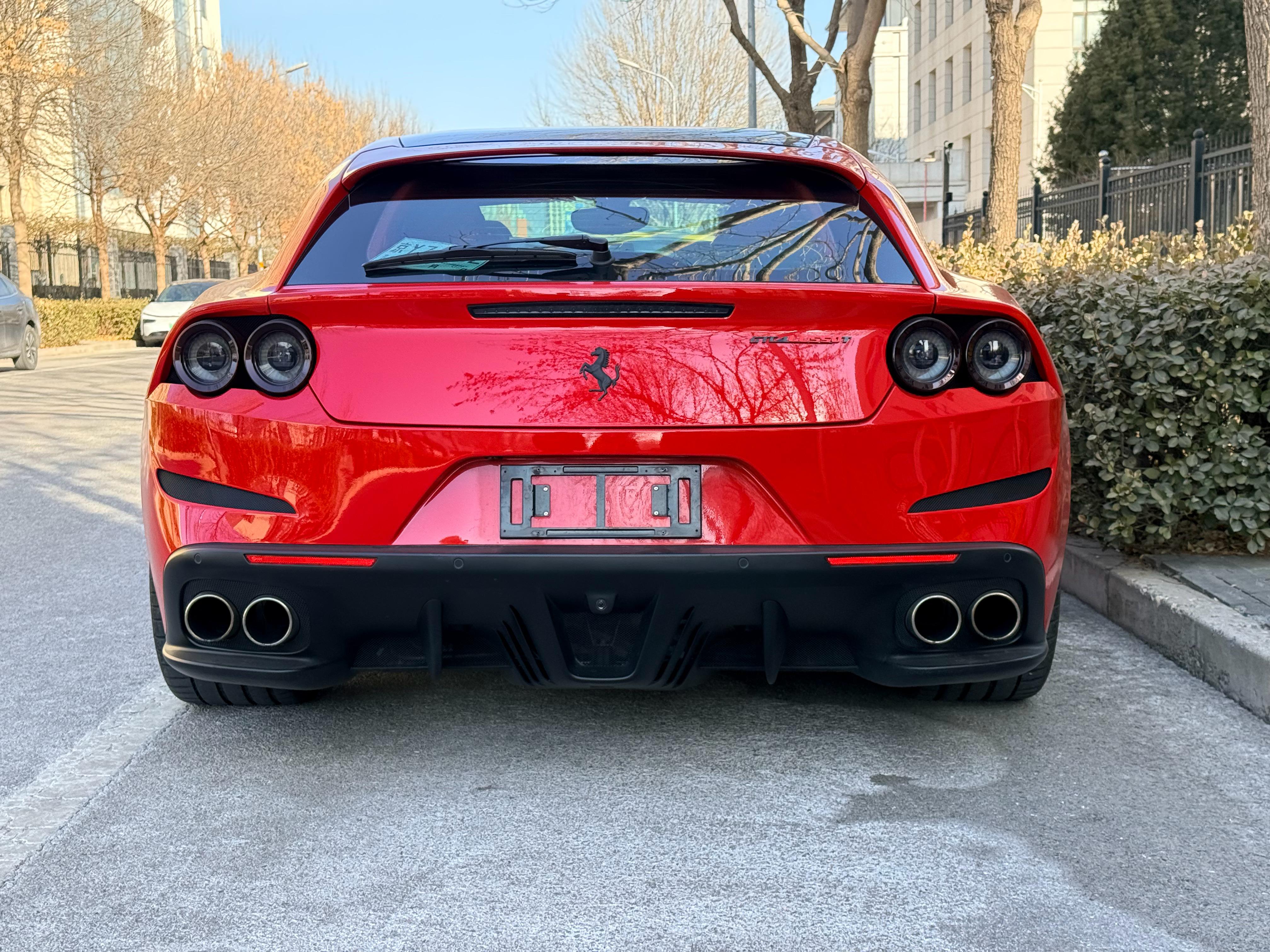 试试汤总的法拉利，羡慕已经说累了